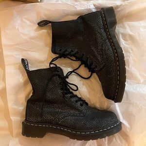 Dr. Martens Pascal Metallic Pebble Boot